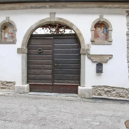 Appartement Gorgeous In Loc Priola Di Sutrio